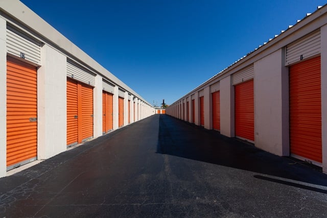 20×10 Self Storage Unit in Hallandale, FL 3080 Pembroke Road Hallandale, Florida 2