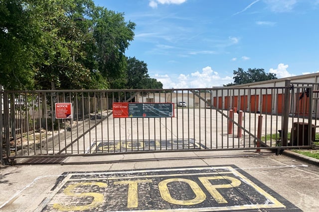 Public Storage  4221 Park Blvd in Pinellas Park, FL