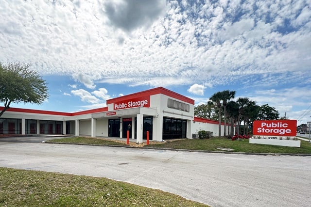 30×10 Public Storage: Parking Lot in Sanford, FL 2905 South Orlando Drive Sanford, Florida