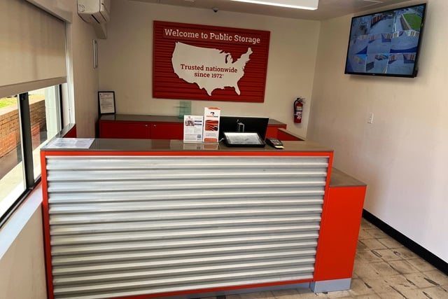 30×10 Garage in Jacksonville, FL 979 Lane Ave, South Jacksonville, Florida 3