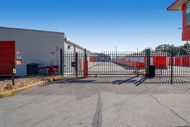 Public Storage  1007 E Brandon Blvd in Brandon, FL
