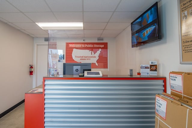 Property 483 image number 2