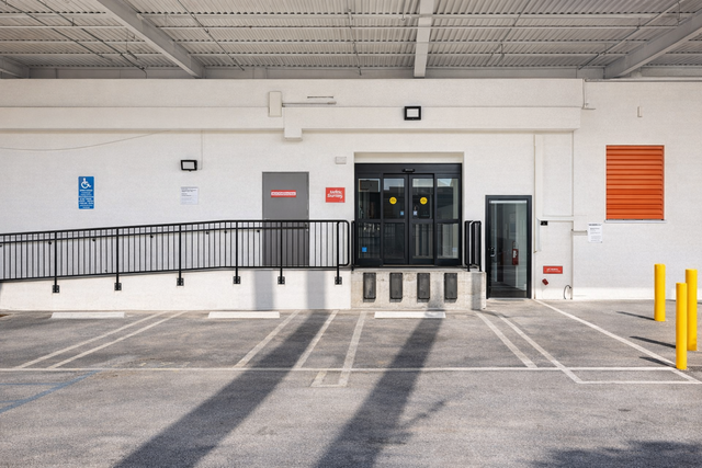 Self Storage Unit in Santa Monica, California 3