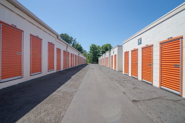 25×15 Self Storage Unit in Milwaukie, OR 13325 SE McLoughlin Blvd Milwaukie, Oregon 2