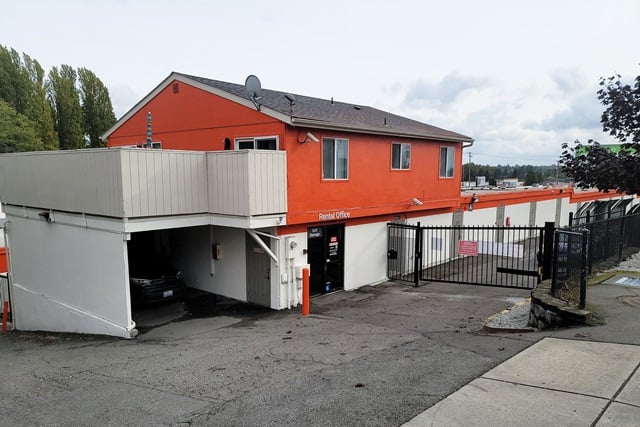 30×10 Self Storage Unit in Burien, WA