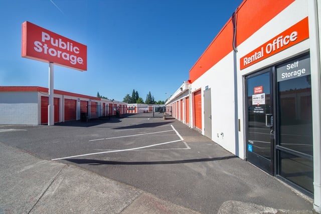 20×10 Public Storage: Parking Lot in Hillsboro, OR 1203 SE Tualatin Valley Hwy Hillsboro, Oregon