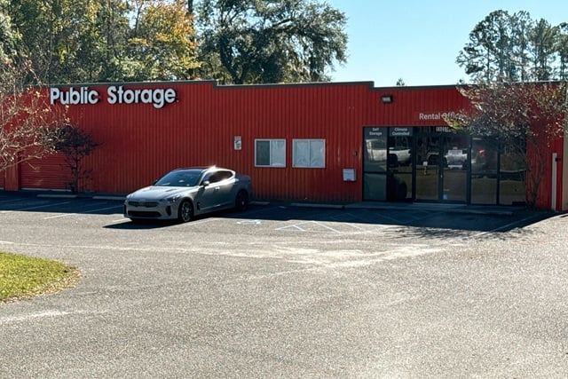 20 x 10 Public Storage: Self Storage Unit in Summerville, South Carolina