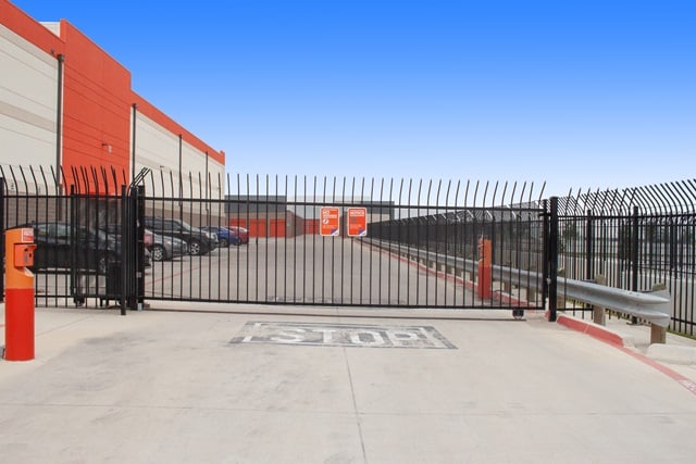 Public Storage  10555 North Fwy in Fort Worth, TX