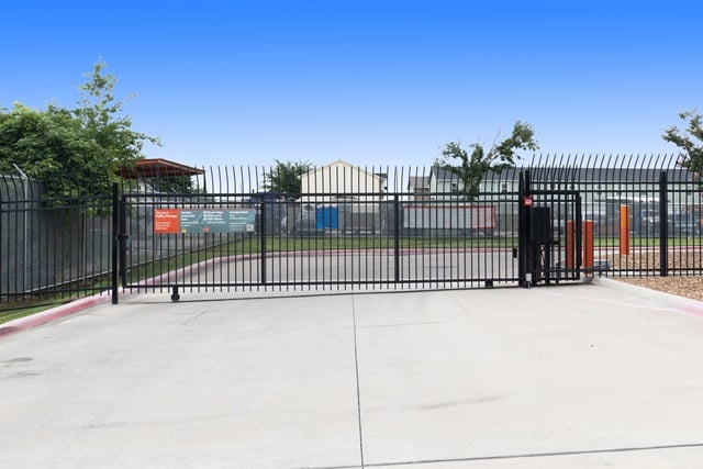Self Storage Unit in Pasadena, Texas 3