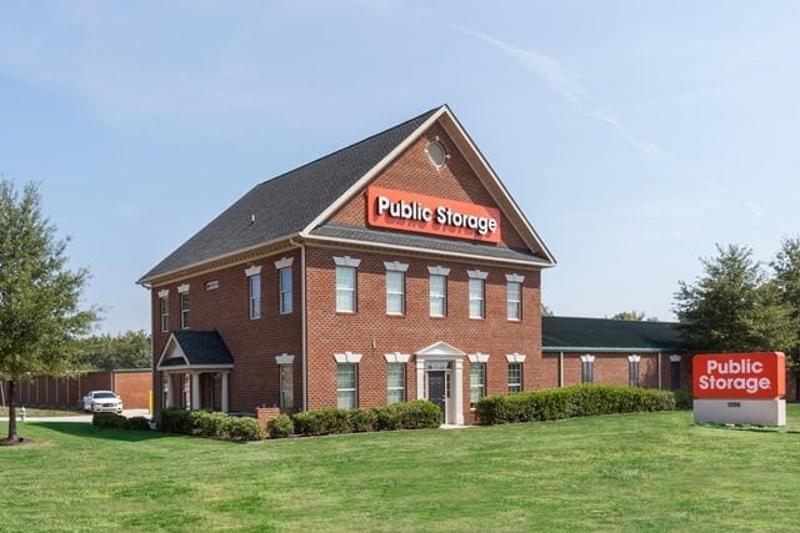 Chester Storage Chester, VA, Self-Storage Near 1350 W Hundred Rd | 804-204-6258 I ...