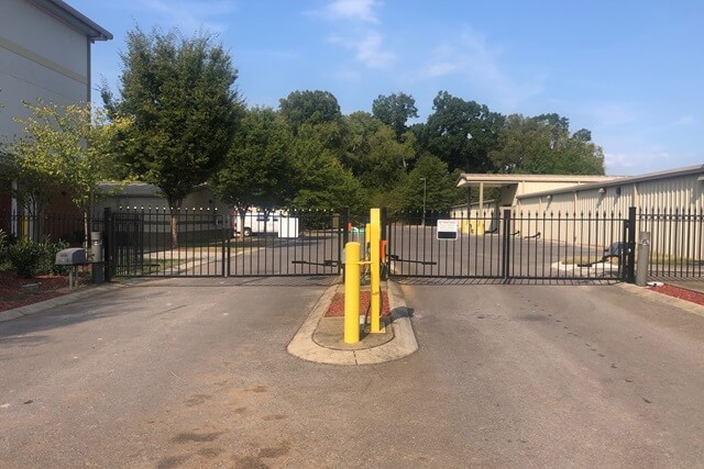 20×10 Garage in Murfreesboro, TN 863 Fortress Bl Murfreesboro, Tennessee 3