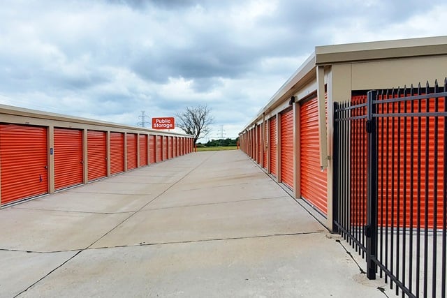 20×10 Public Storage: Self Storage Unit in Omaha, NE 10225 Wiesman Dr Omaha, Nebraska 2