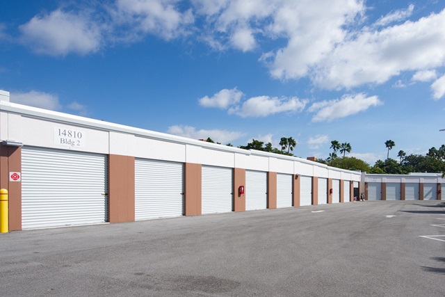 Delray Beach, FL, SelfStorage Units Near 14810 Hagen Ranch Rd Public