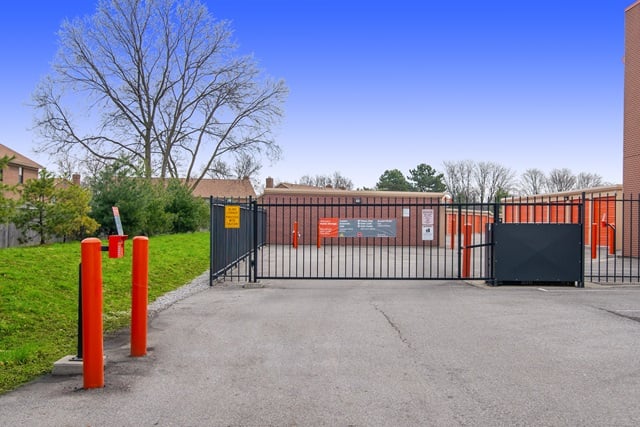 Public Storage  7860 Smoky Row Rd in Columbus, OH