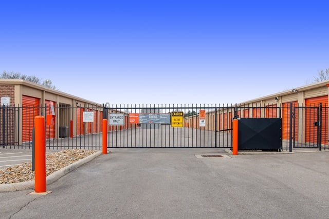 Public Storage  72 Industrial Park Pl in Powell, OH