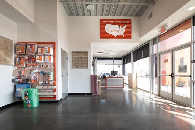 25×10 Garage in North Hollywood, CA 12610 Raymer Street North Hollywood, California 3
