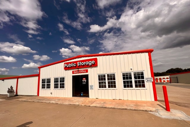 20×10 Public Storage: Self Storage Unit in Broken Arrow, OK 11057 S Highway 51 Broken Arrow, Oklahoma