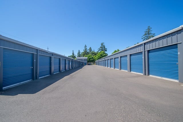 20×10 Self Storage Unit in Salem, OR 1815 Hyacinth St NE Salem, Oregon 2