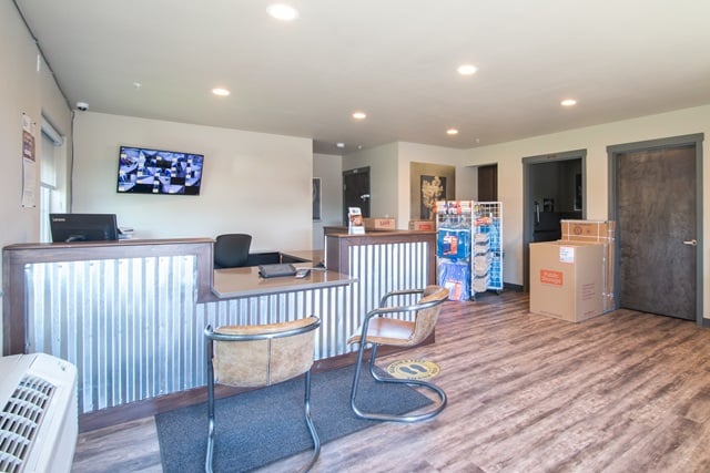 Property 5438 image number 2