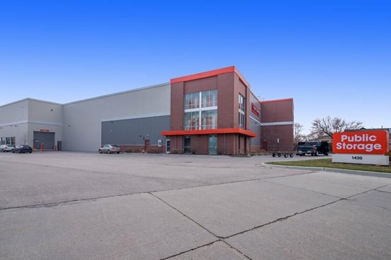 Public Storage at 1430 E Davis St, Arlington Heights, IL