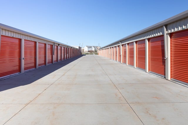 20×10 Public Storage: Self Storage Unit in Omaha, NE 18175 Emiline St Omaha, Nebraska 2