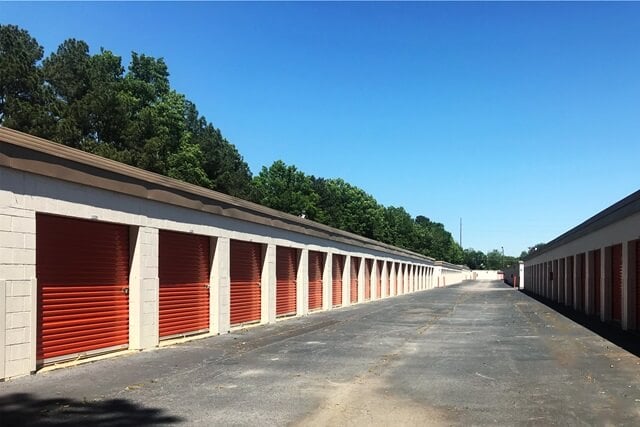 25×10 Public Storage: Self Storage Unit in Columbia, SC 3415 Broad River Road Columbia, South Carolina 2