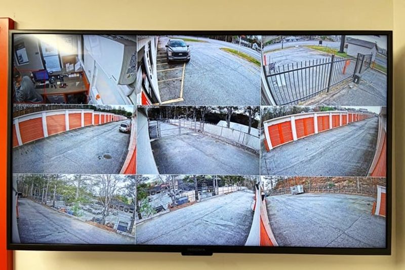 Property 551 image number 3