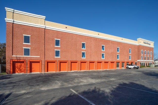 25×15 Parking Lot in Chantilly, VA 3700 Centreville Rd Chantilly, Virginia 2