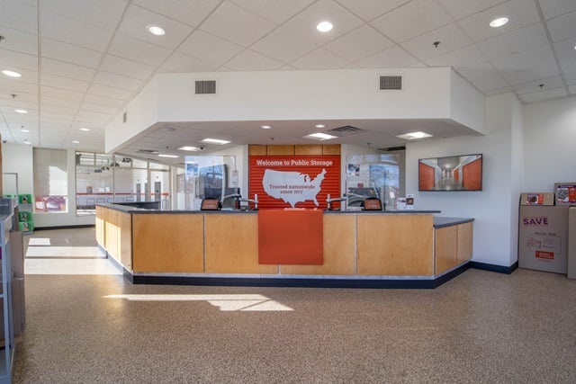 25×15 Parking Lot in Chantilly, VA 3700 Centreville Rd Chantilly, Virginia 3