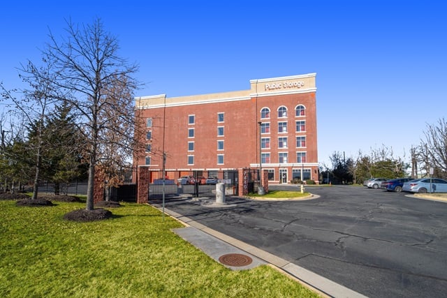 Gainesville, VA, SelfStorage Near 7440 Hillwood Dr 18447264531 I