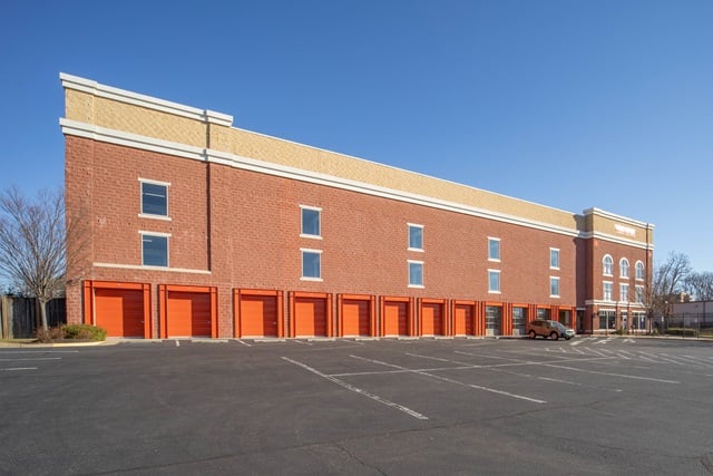 15×8 Parking Lot in Sterling, VA 45980 Old Ox Rd Sterling, Virginia 2