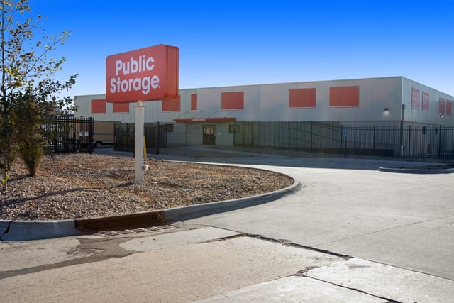 40×12 Public Storage: Self Storage Unit in Omaha, NE 301 S 74th St Omaha, Nebraska