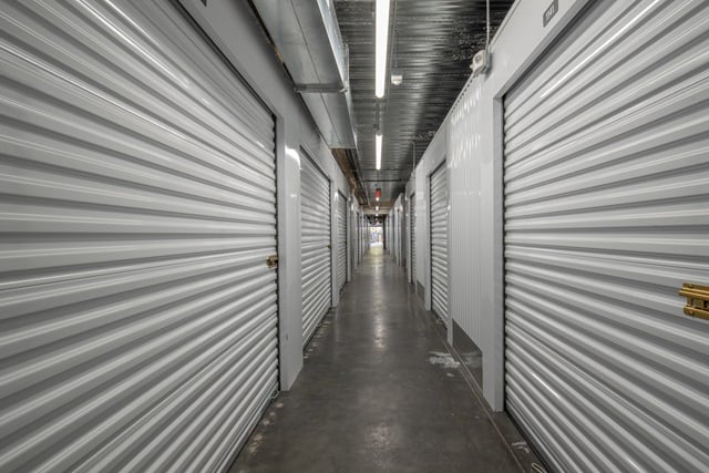 Hayward CA Self Storage Units Near 22221 Hathaway Ave Public Storage   Property 5565 2 