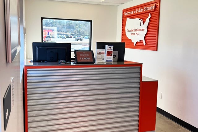 Property 558 image number 2