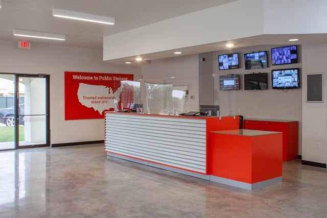 Property 5592 image number 2