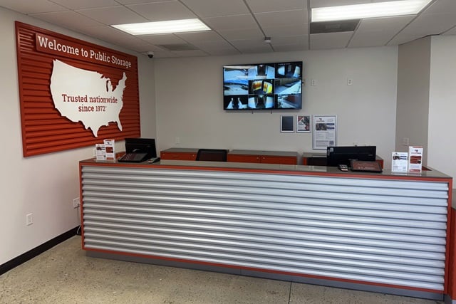 Property 5596 image number 2