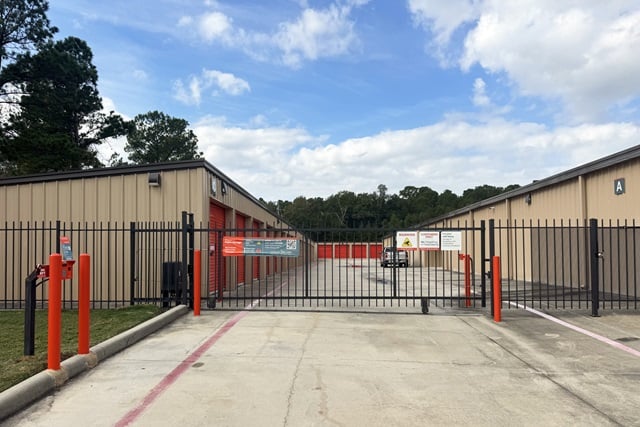 Property 5596 image number 3