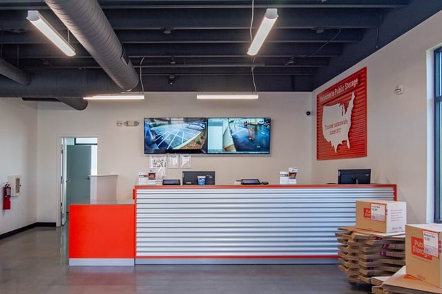 Property 5601 image number 2