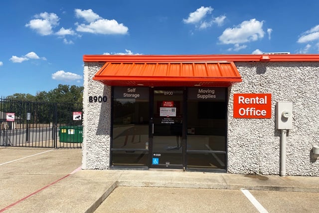 25×10 Self Storage Unit in Fort Worth, TX