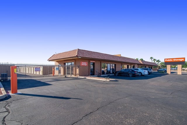 20×10 Self Storage Unit in Youngtown, AZ 13246 N 113th Ave Youngtown, Arizona