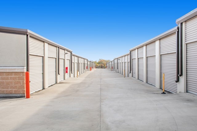 Property 5618 image number 1