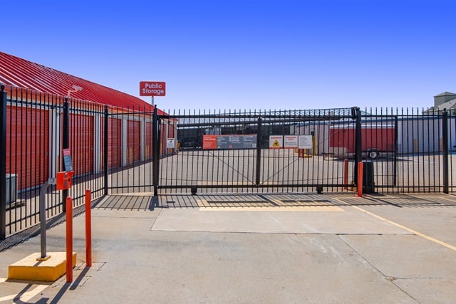 Public Storage  515 N Mustang Rd in Yukon, OK