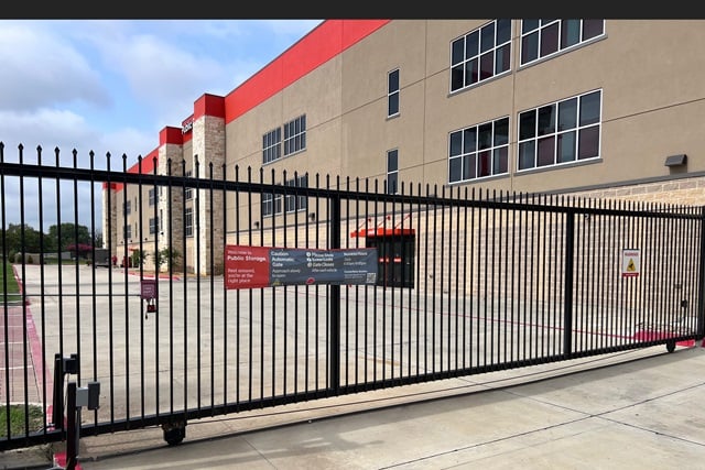 Self Storage Unit in Arlington, Texas 1