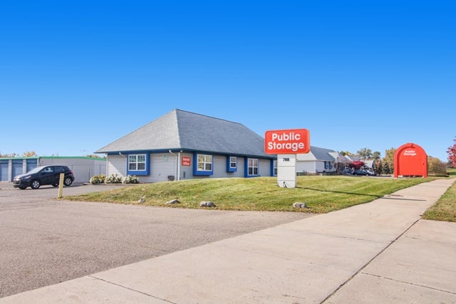 20×10 Public Storage: Garage in Pontiac, MI 788 E Walton Blvd Pontiac, Michigan