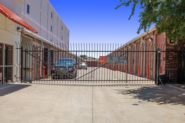 Public Storage  26740 E University Dr in Aubrey, TX
