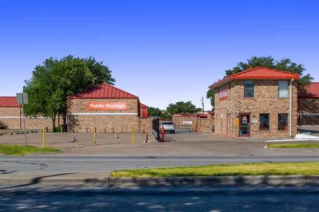 10×10 Public Storage: Self Storage Unit in Mesquite, TX 2023 N Galloway Ave Mesquite, Texas