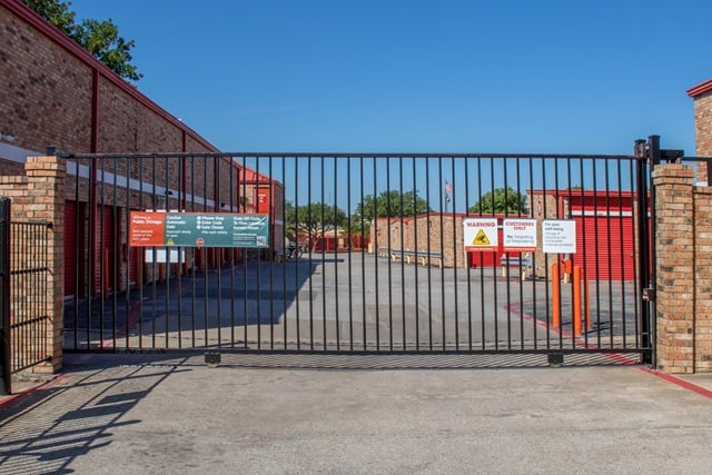 Public Storage  2023 N Galloway Ave in Mesquite, TX