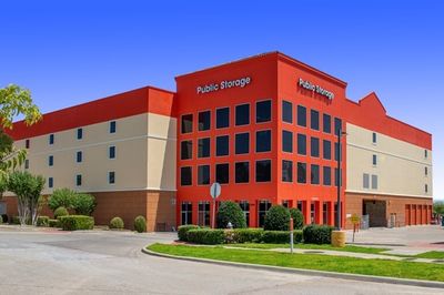 Property at 27611 - Fort Worth / Locke Ave image number 0