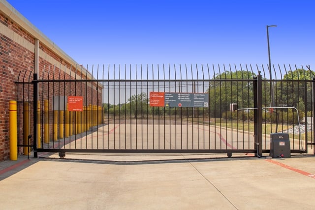 Public Storage  7601 S Crowley Rd in Fort Worth, TX