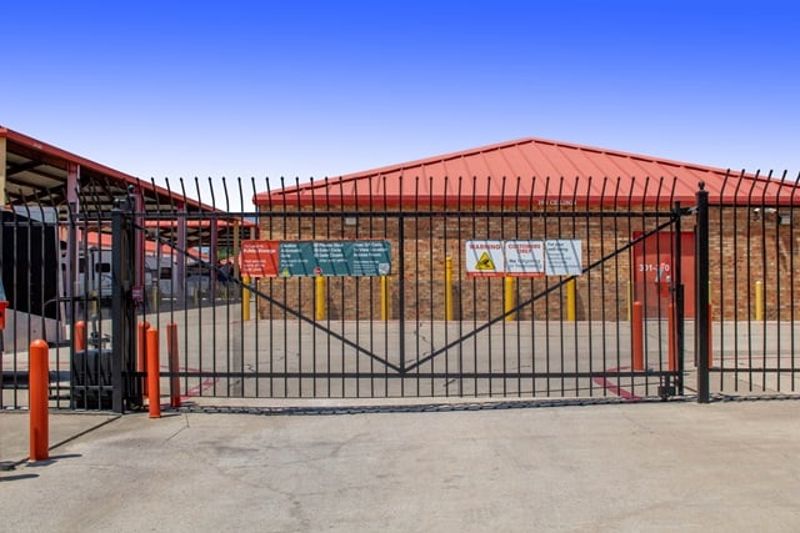 Property 5680 image number 3